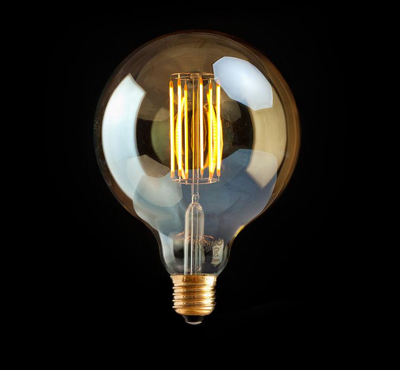 Globe 125 L Golden Dimmable LED 540LM 8W Extra Warm White 2200K